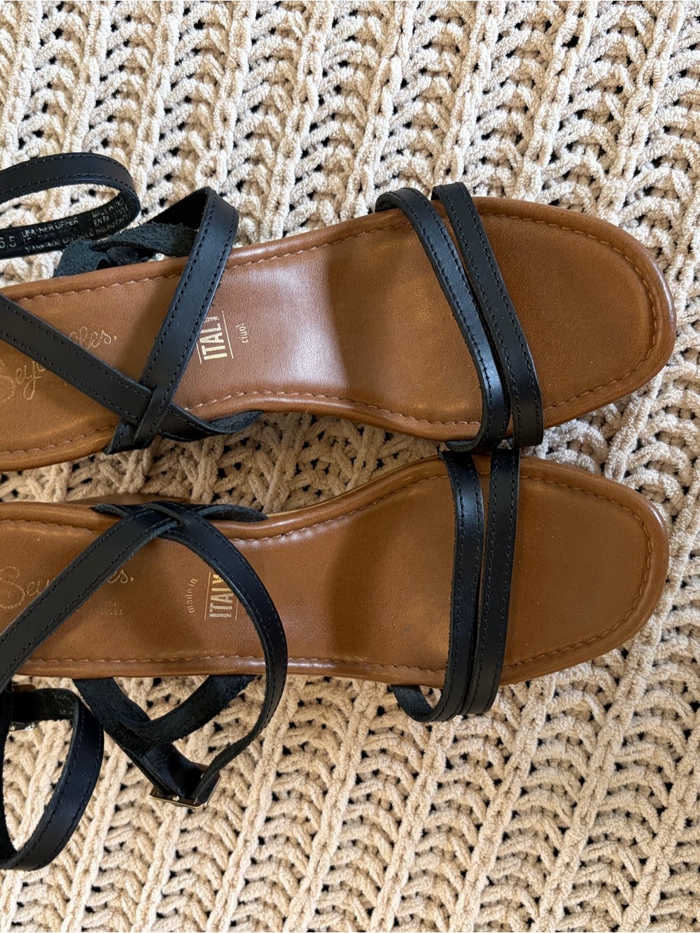 Seychelles Black Strappy Platform Sandals with Wood-Look Block Heel - Picture 6 of 8